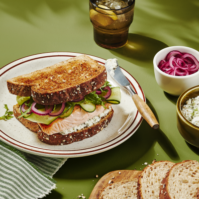 Sandwich prot&eacute;in&eacute; au saumon