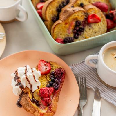 Casserole de pain perdu au petits fruits et fondant au chocolat